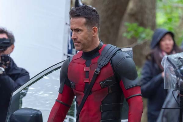 Ryan Reynolds Unveils New Costume In Deadpool 3 As Filming Begins 