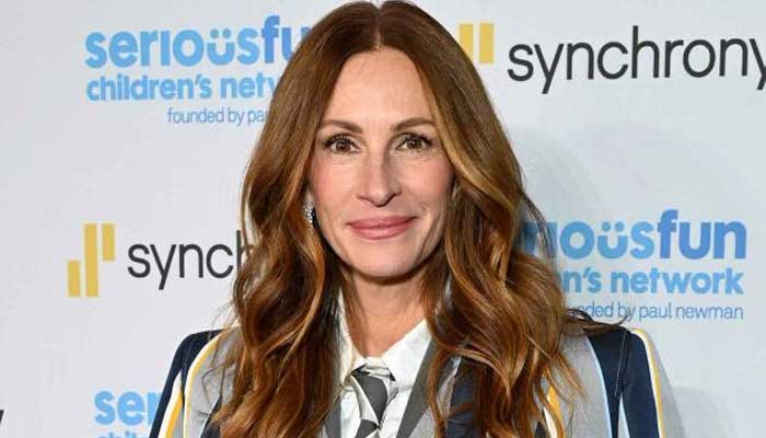 Julia Roberts Reveals Reason Behind Her Twin Daughters' Photo